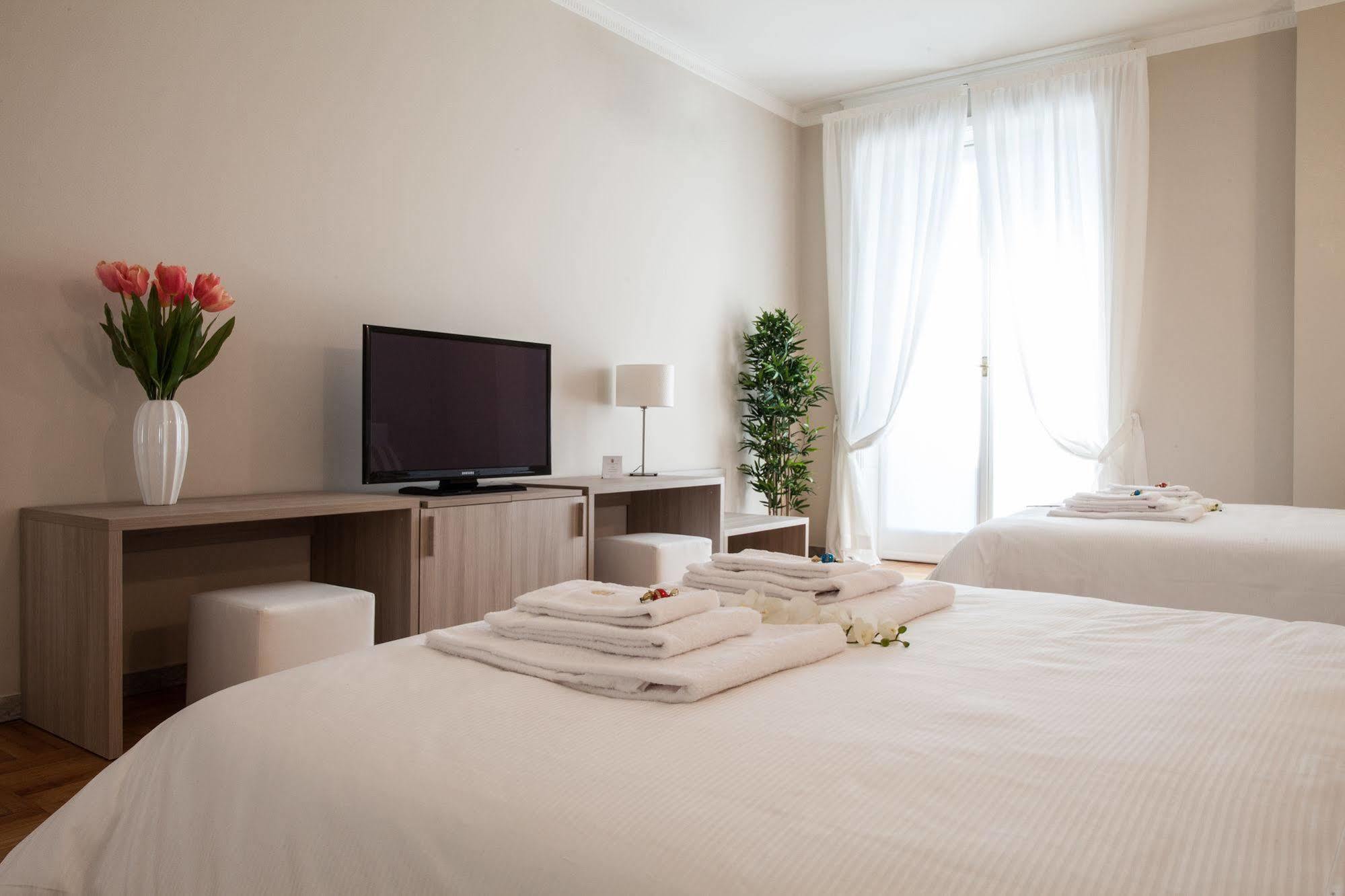 Milan Royal Suites Exterior foto