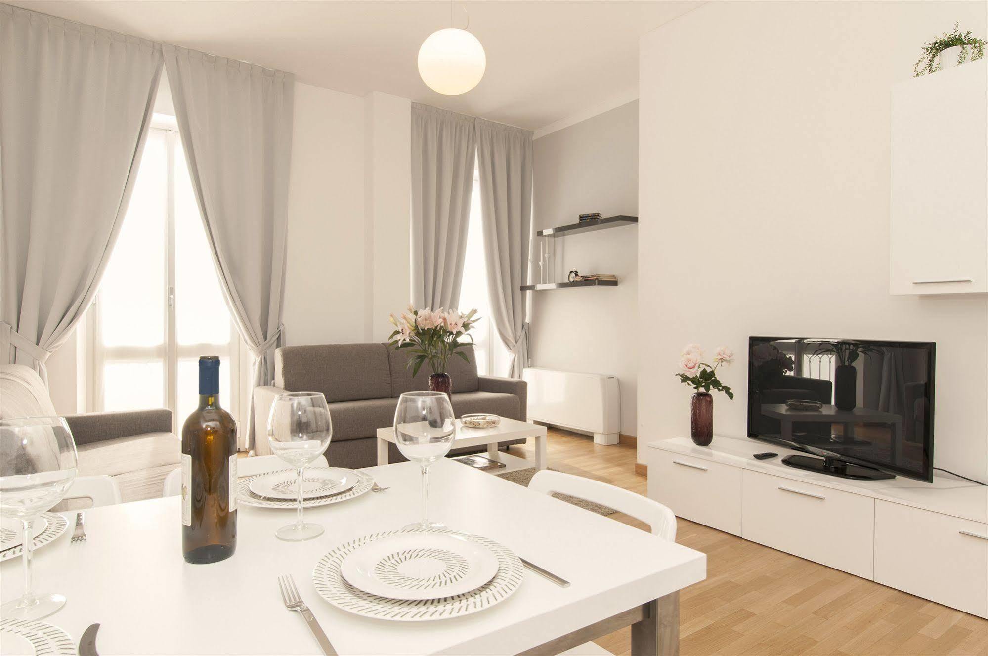 Milan Royal Suites Exterior foto
